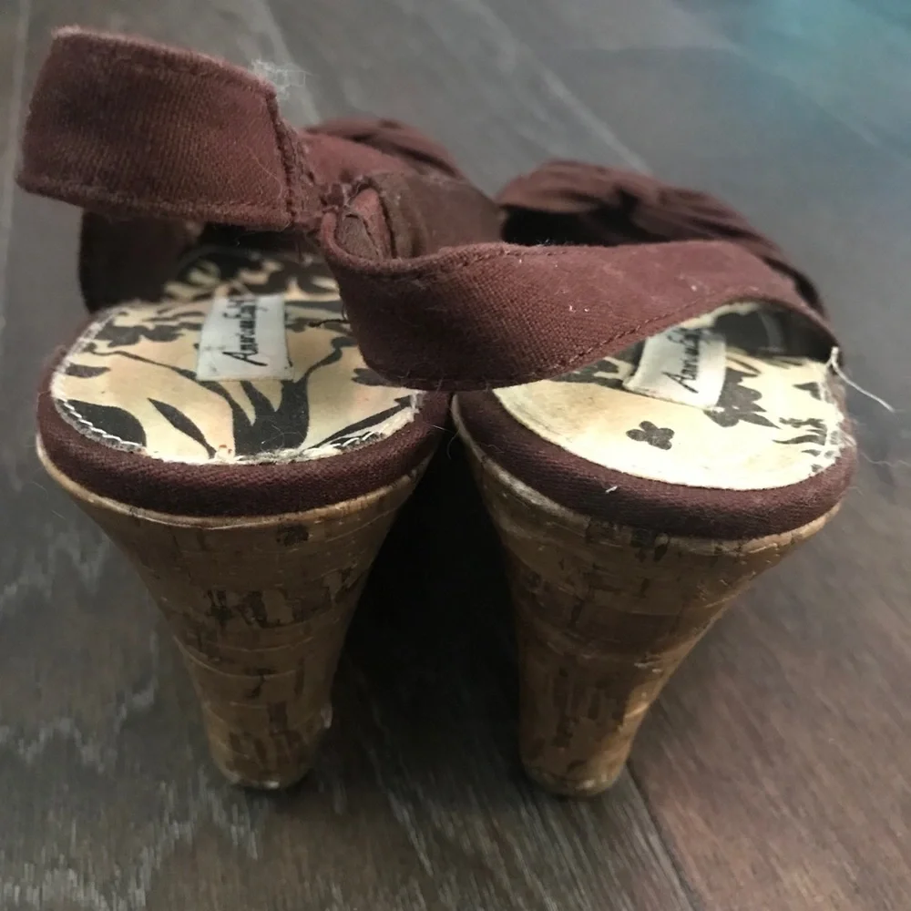 Brown Wedges